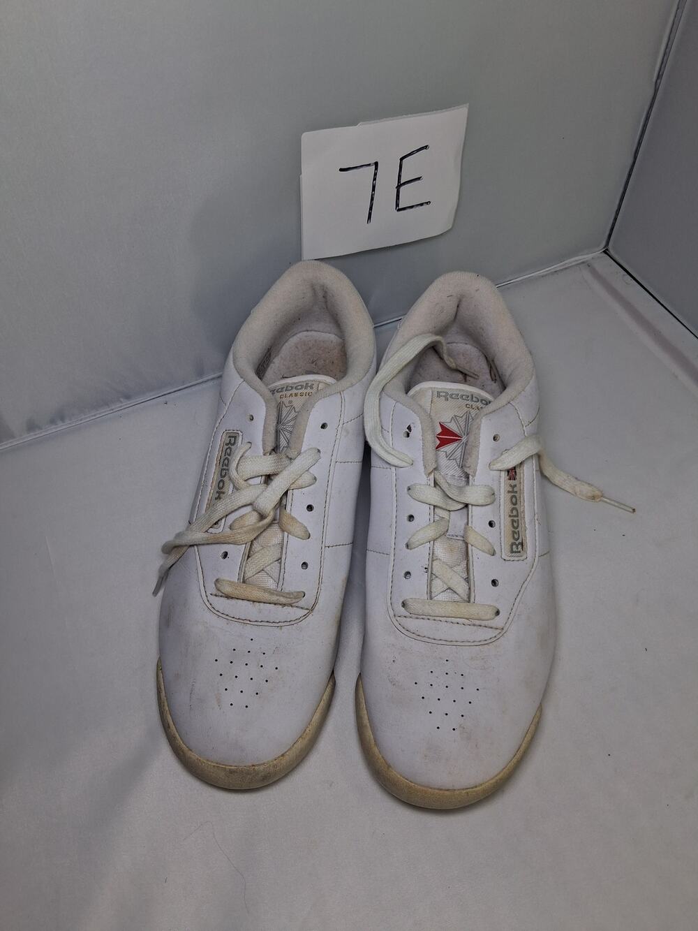 Vintage Reebok Women's Sneakers Size 9 Made in Vietnam